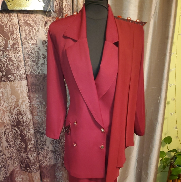 Dolce Dresses & Skirts - DOLCE Vintage Suit